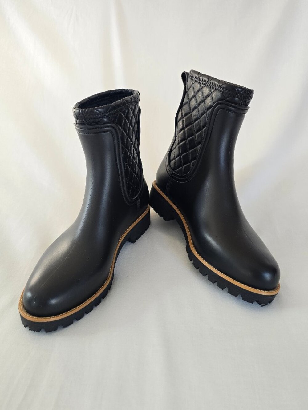 Bernardo Zora Black Waterproof Quilted Rubber Chelsea Ankle Rain Boot Size 6